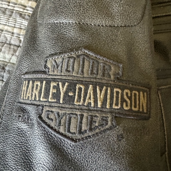 Harley-Davidson® Men's Passing Link Triple Vent Leather Jacket (never worn) - Picture 6 of 6